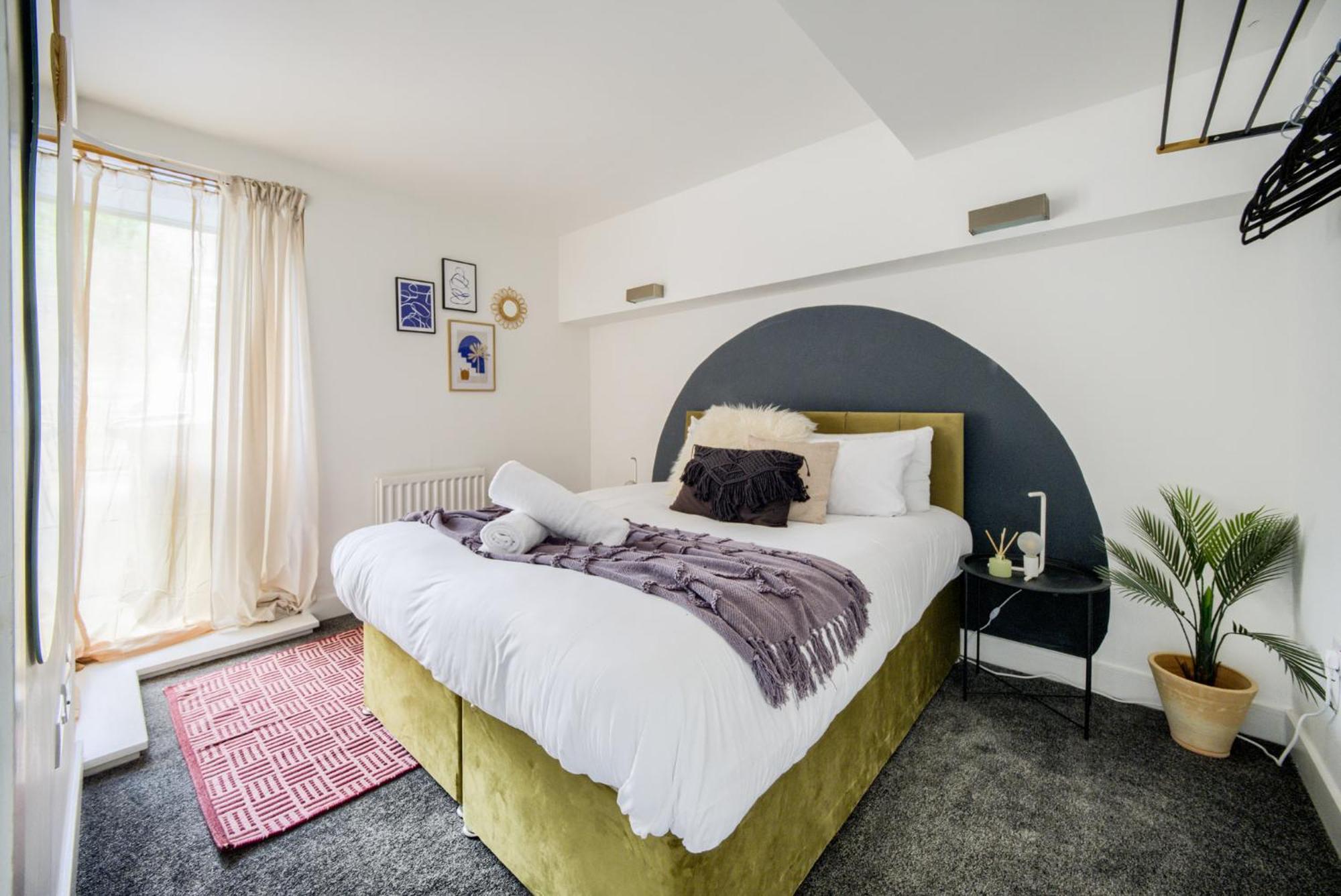 Coventry Large 4-Bed Townhouse By Empower Homes Экстерьер фото