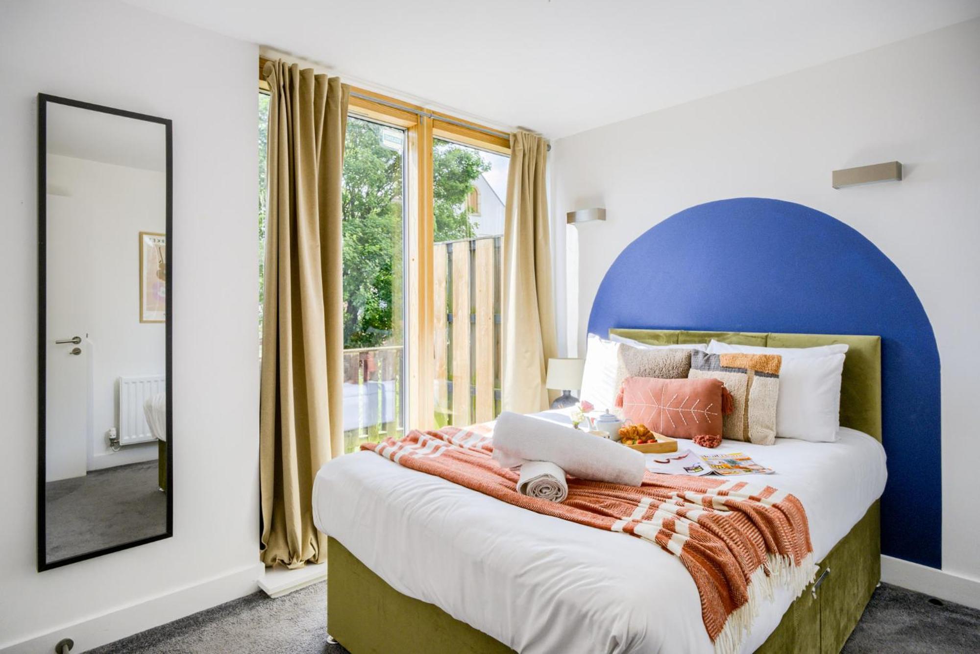 Coventry Large 4-Bed Townhouse By Empower Homes Экстерьер фото