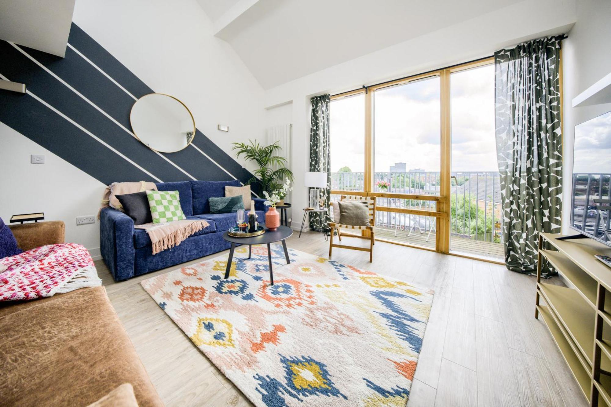 Coventry Large 4-Bed Townhouse By Empower Homes Экстерьер фото