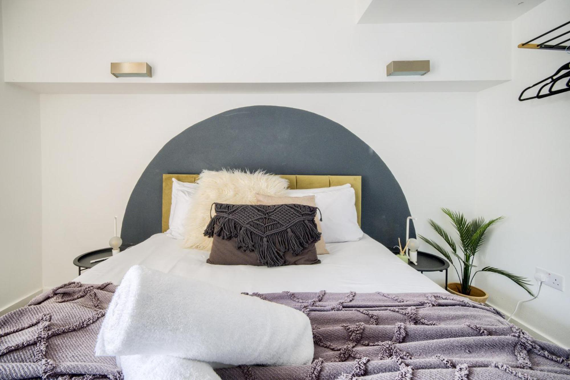 Coventry Large 4-Bed Townhouse By Empower Homes Экстерьер фото