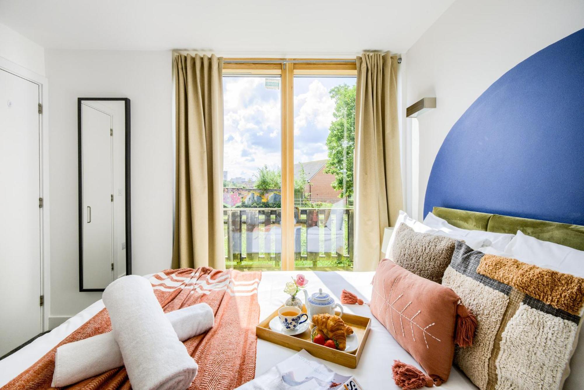 Coventry Large 4-Bed Townhouse By Empower Homes Экстерьер фото